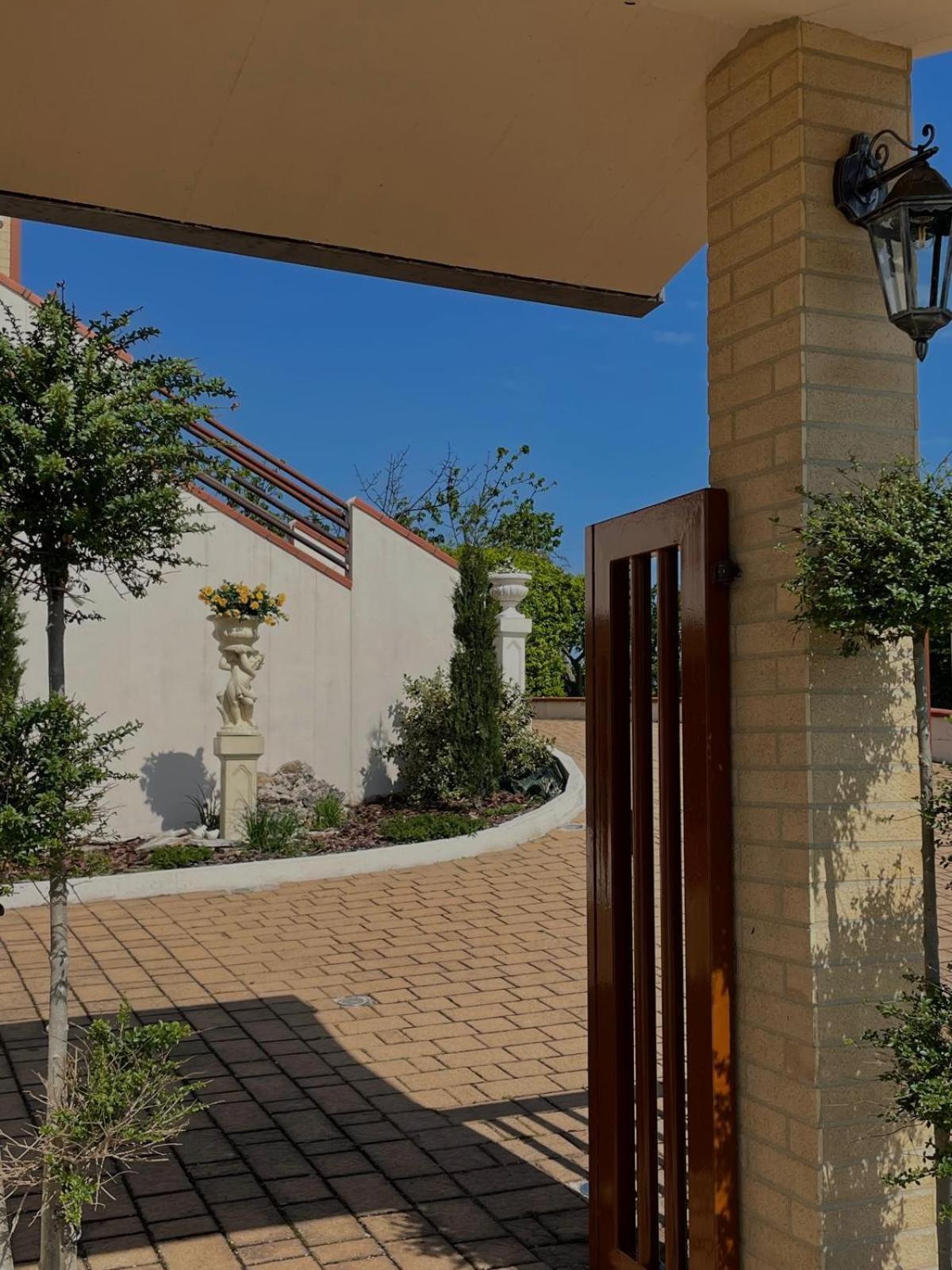 Appartamento In Villa Villalfonsina Экстерьер фото